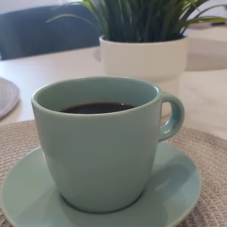 Leonardo Lux 77,vila Leonardo 7 Apartamento *