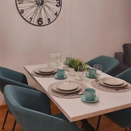 Leonardo Lux 77,vila Leonardo 7 Apartamento