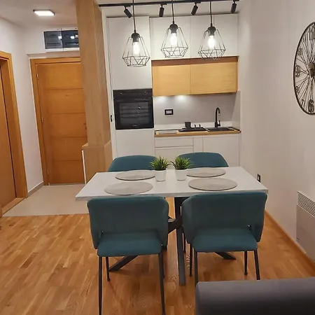 Leonardo Lux 77,vila Leonardo 7 Zlatibor