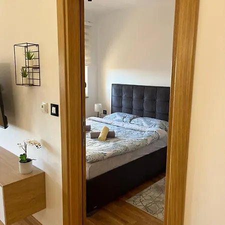 Leonardo Lux 77,vila Leonardo 7 Zlatibor