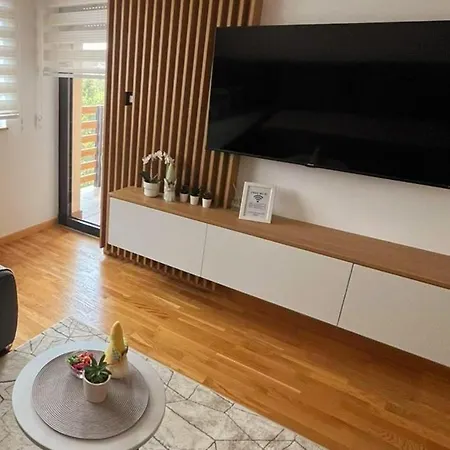 Leonardo Lux 77,vila Leonardo 7 * Zlatibor