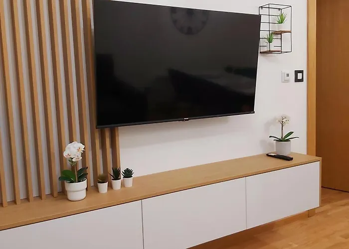 Leonardo Lux 77,vila Leonardo 7